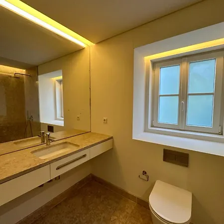 Privade In Baixa With Private Bathroom ליסבון