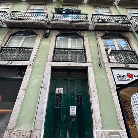 Privade In Baixa With Private Bathroom ליסבון