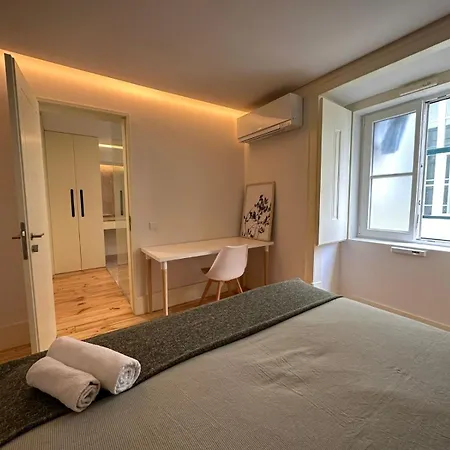Homestay Privade In Baixa With Private Bathroom