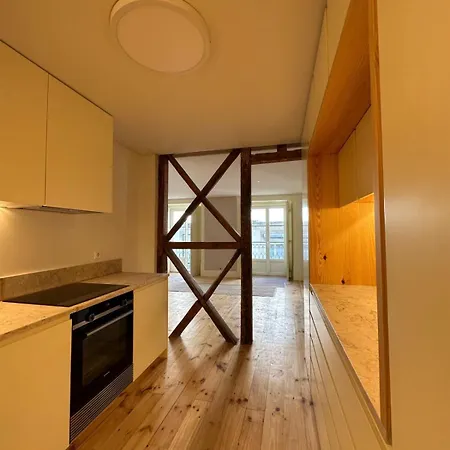 Privade In Baixa With Private Bathroom בית אירוח