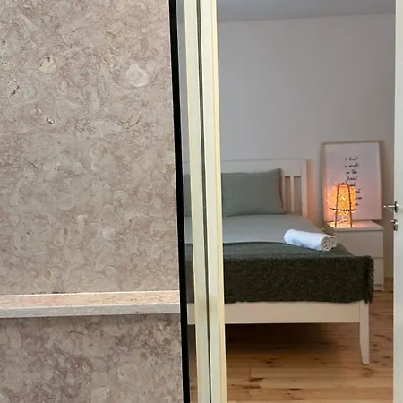 בית אירוח Privade In Baixa With Private Bathroom *